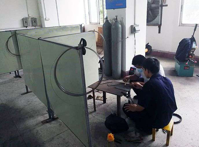   东莞中堂学焊工简单吗，焊工工资高吗？